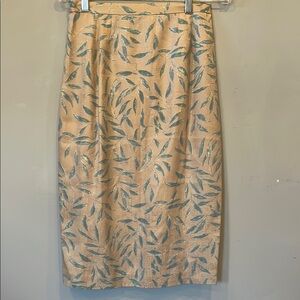 Chic Leaf Print Skirt